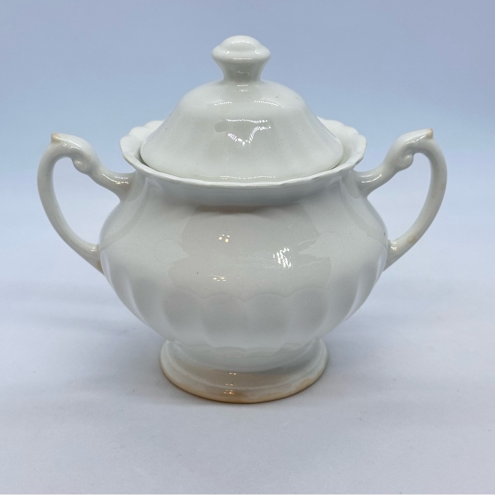 Vintage J & G Meakin Classic White Handled Sugar Bowl with Lid Scalloped England